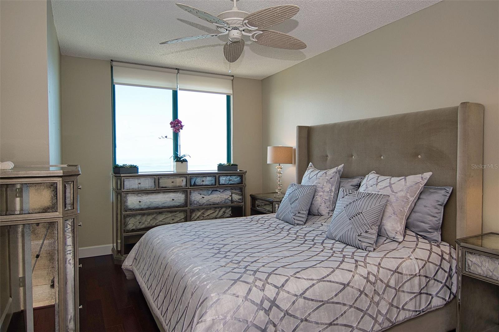 Guest bedroom 2