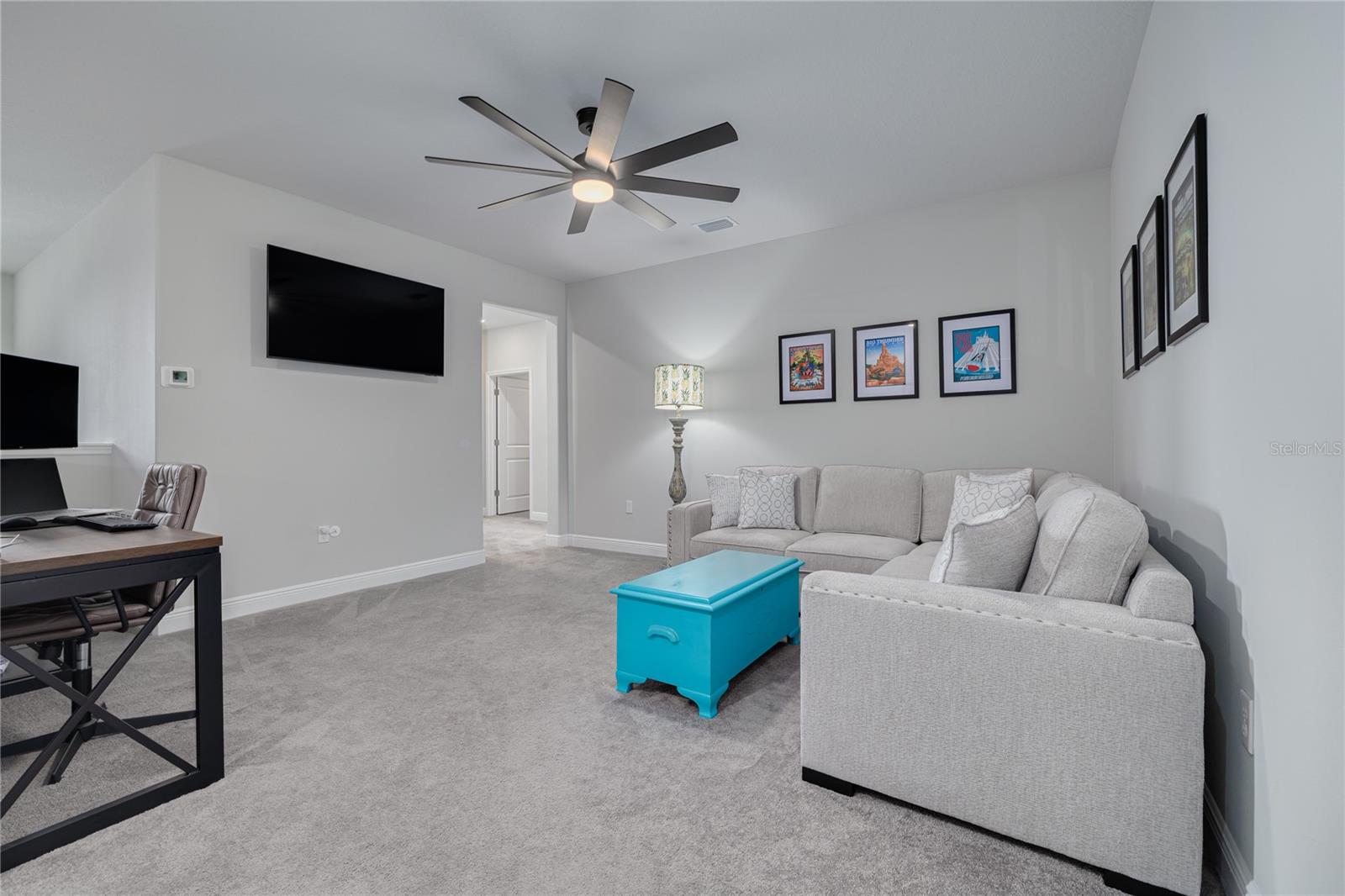 Upstairs loft Bonus room