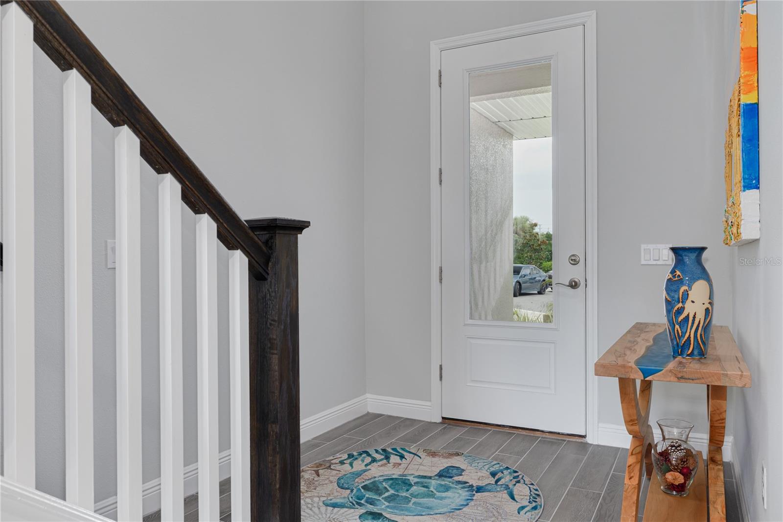 Front entrance foyer
