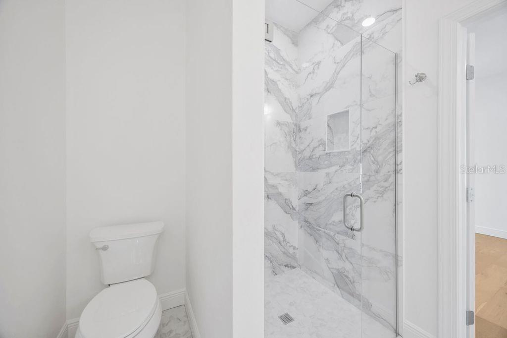 Master bathroom with curb-less shower