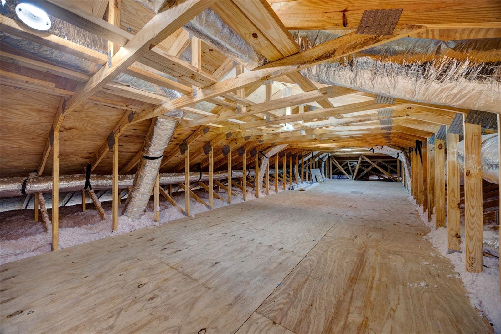 Over 500 sf of unobstructed attic floor space
