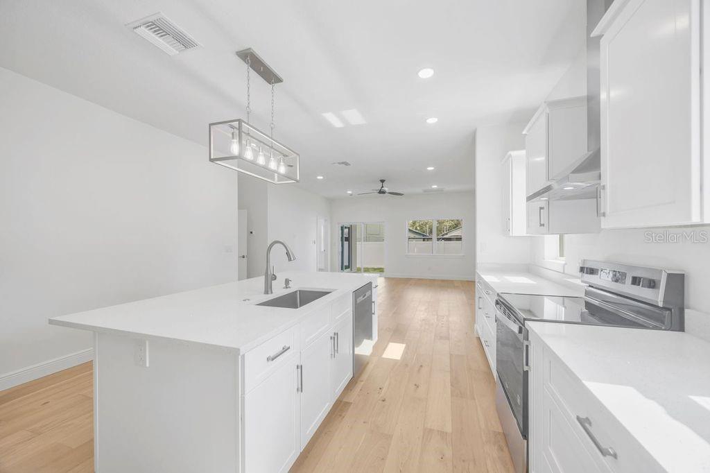 More kitchen