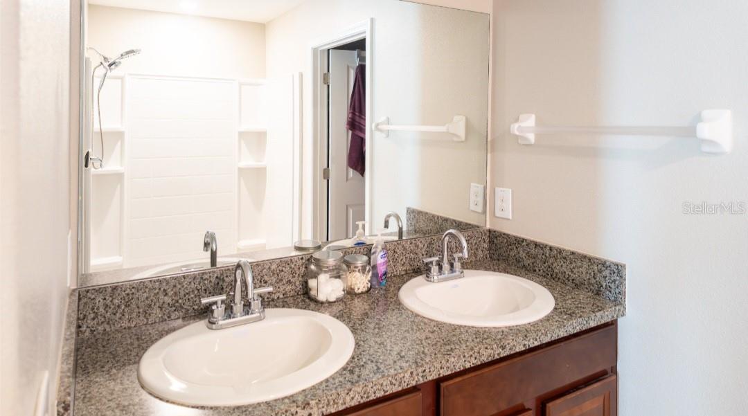 MASTER DOUBLE SINKS
