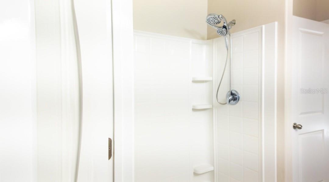 MASTER WALK-IN SHOWER/NO TUB