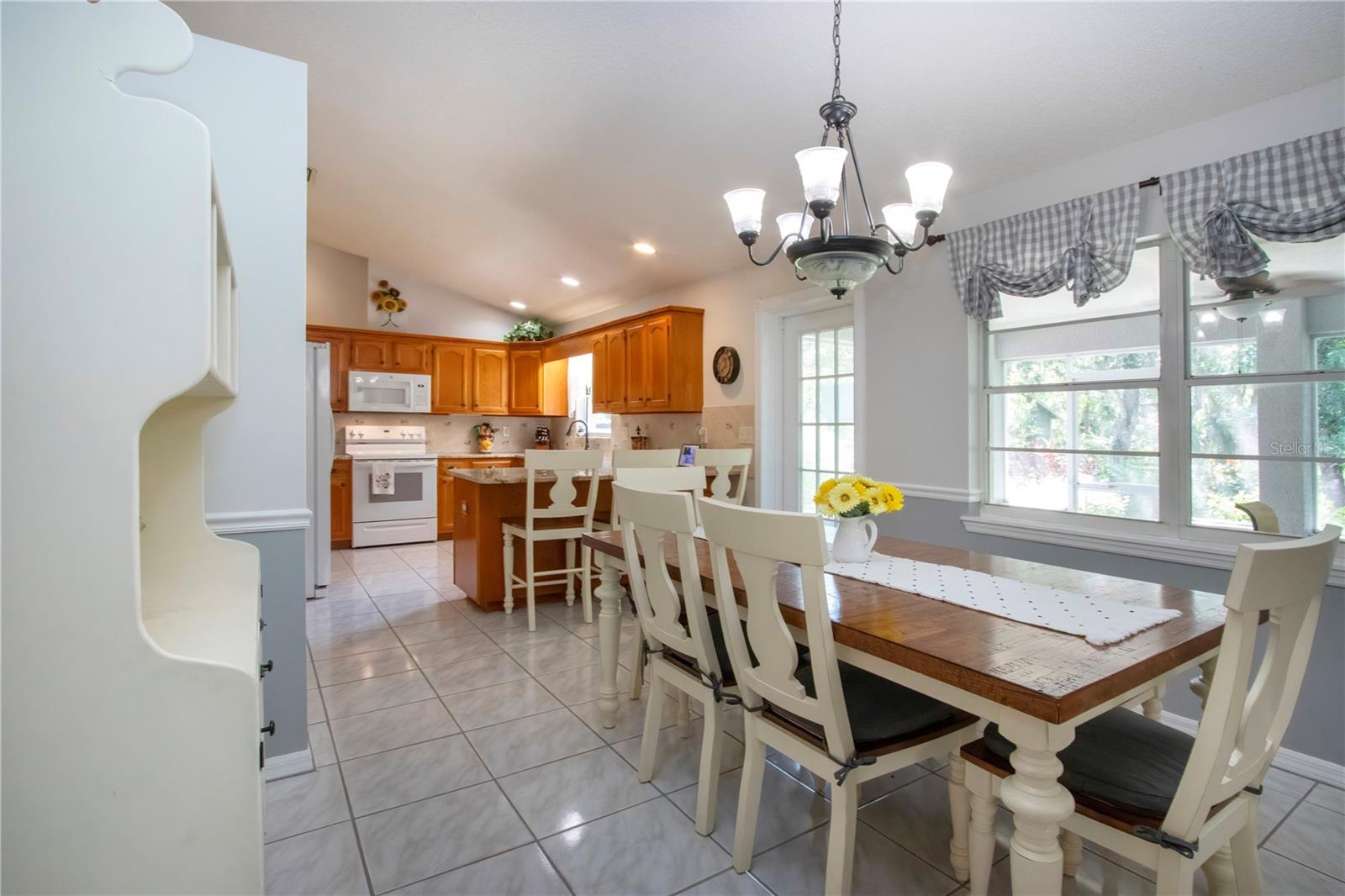 Kitchen Dining Room Combo