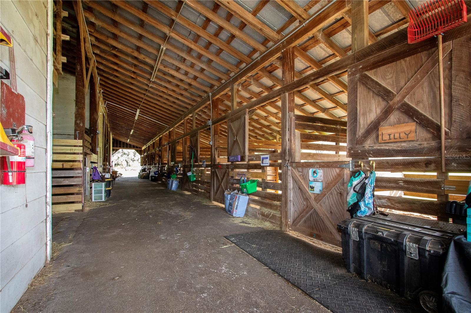 Sundance stables has approximatley 20 stalls