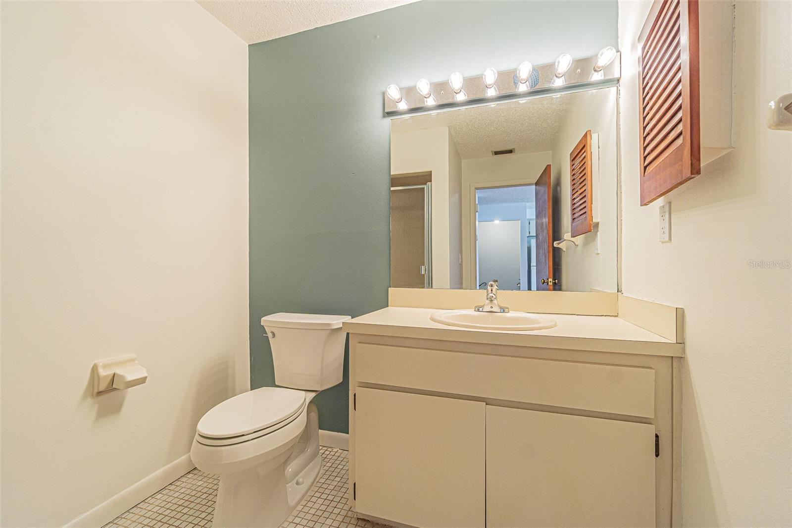 2nd Floor Full Bath.