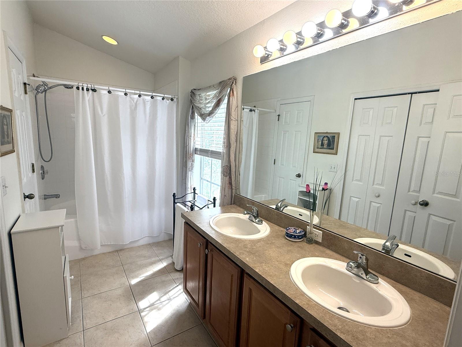 Primary bath