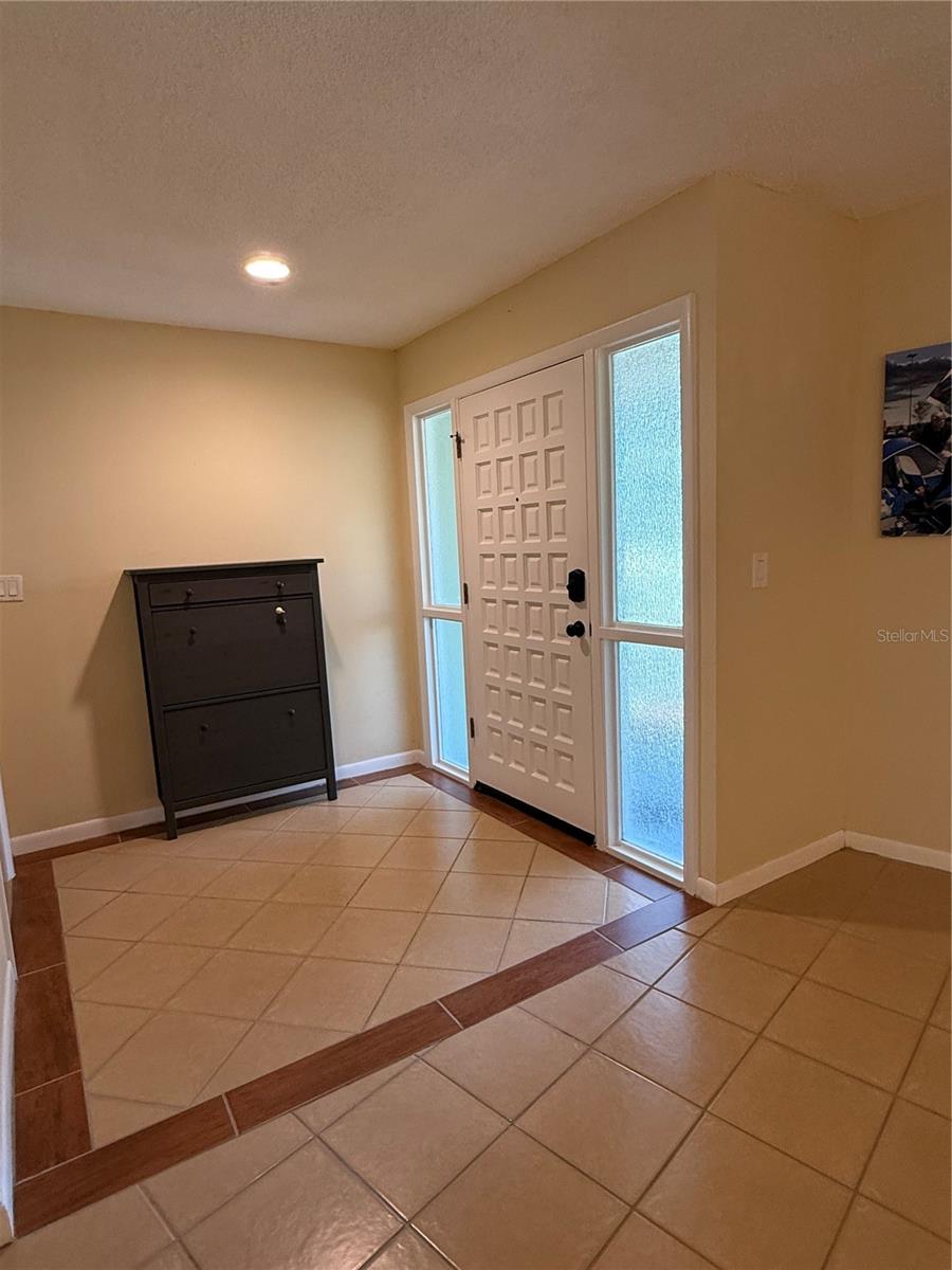 Large entrance/foyer