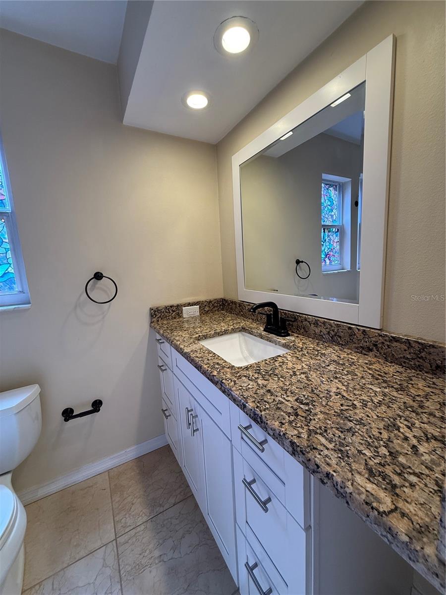 MB vanity w/granite counter top