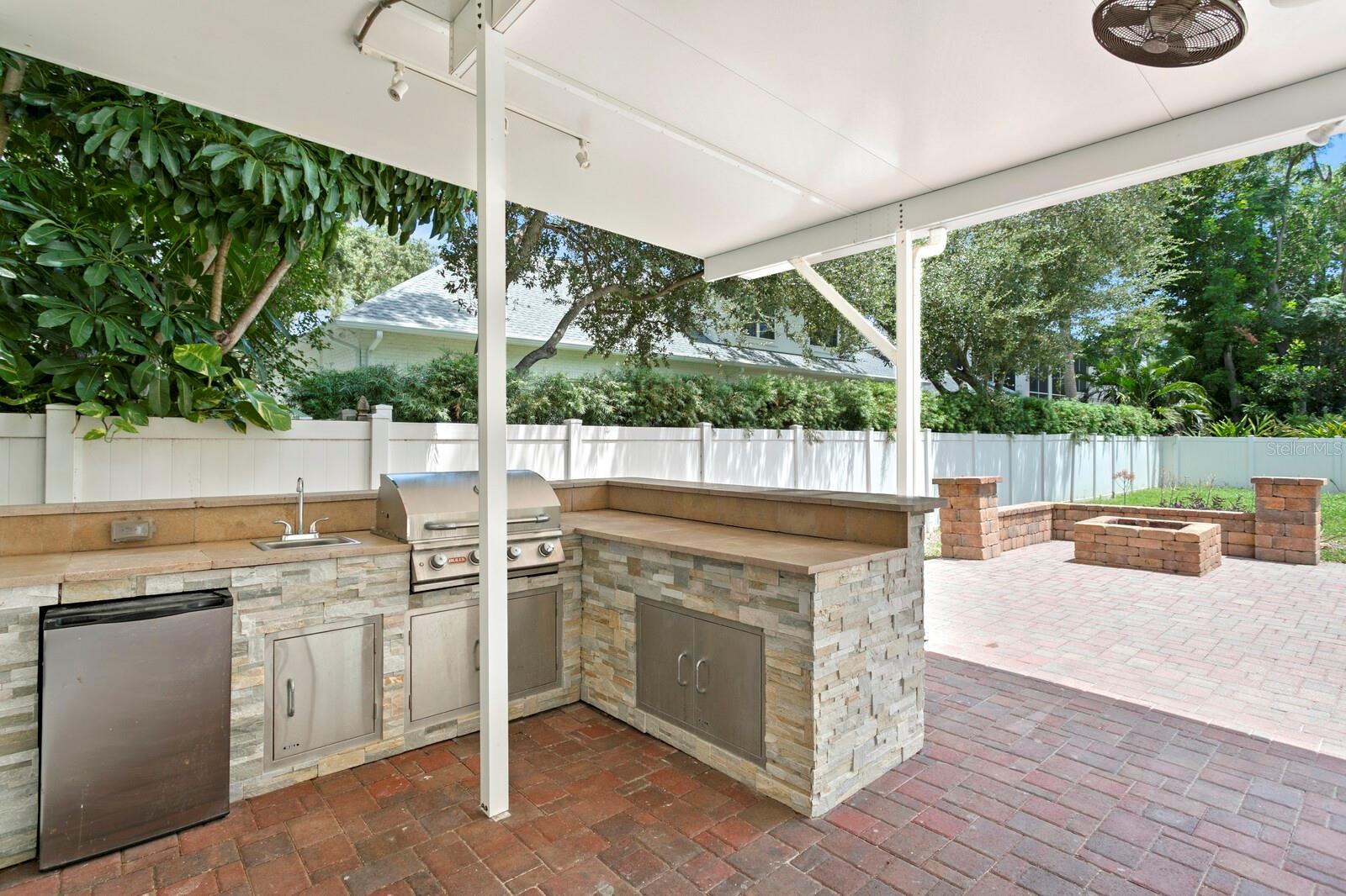 Stacked stone outdoor kitchen