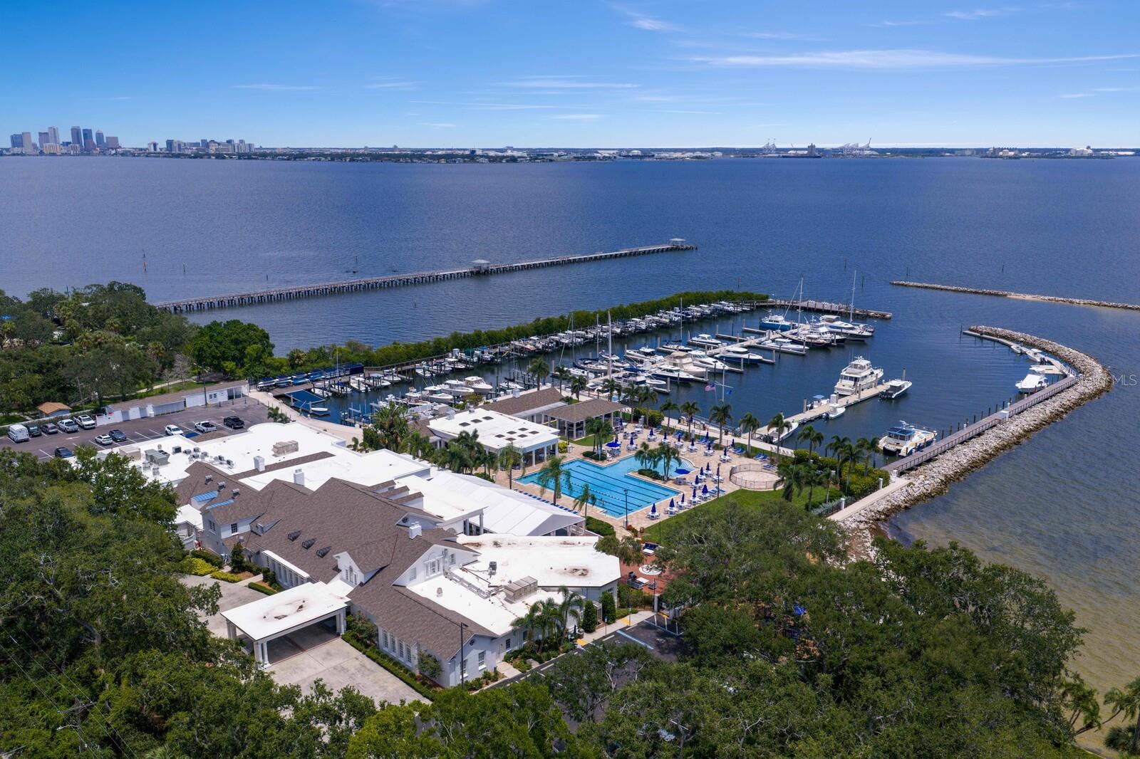Less than 1 block from Tampa Yacht & Country Club