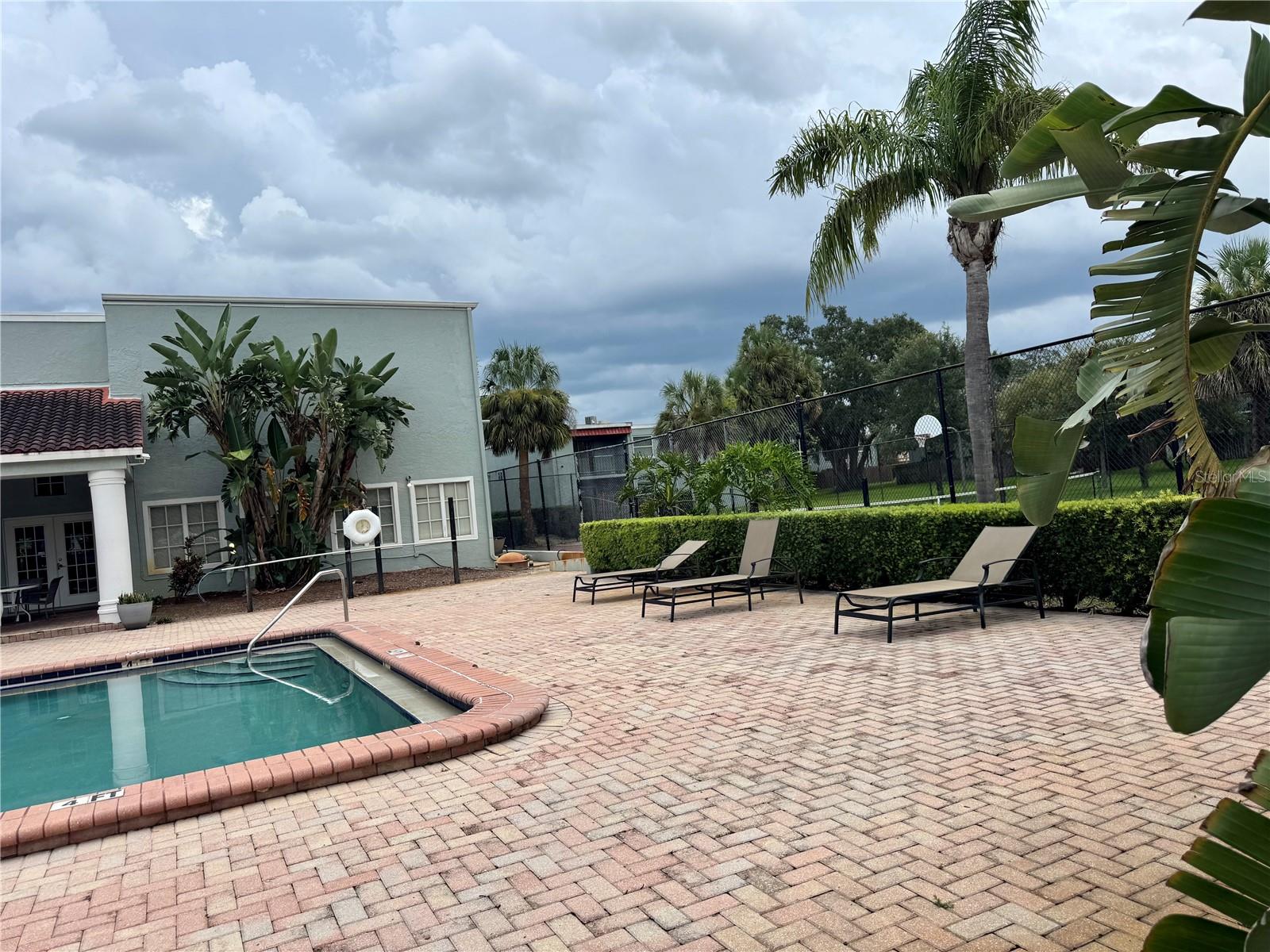 L4954908