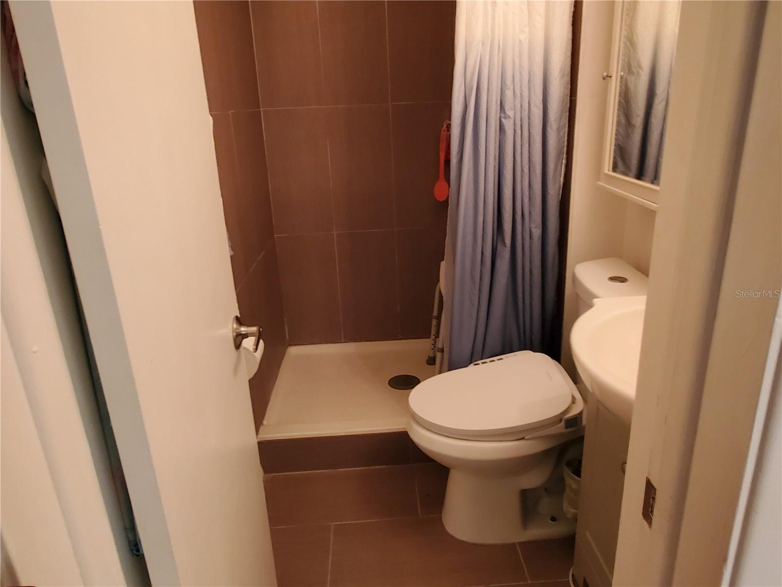 En-Suite Bathroom