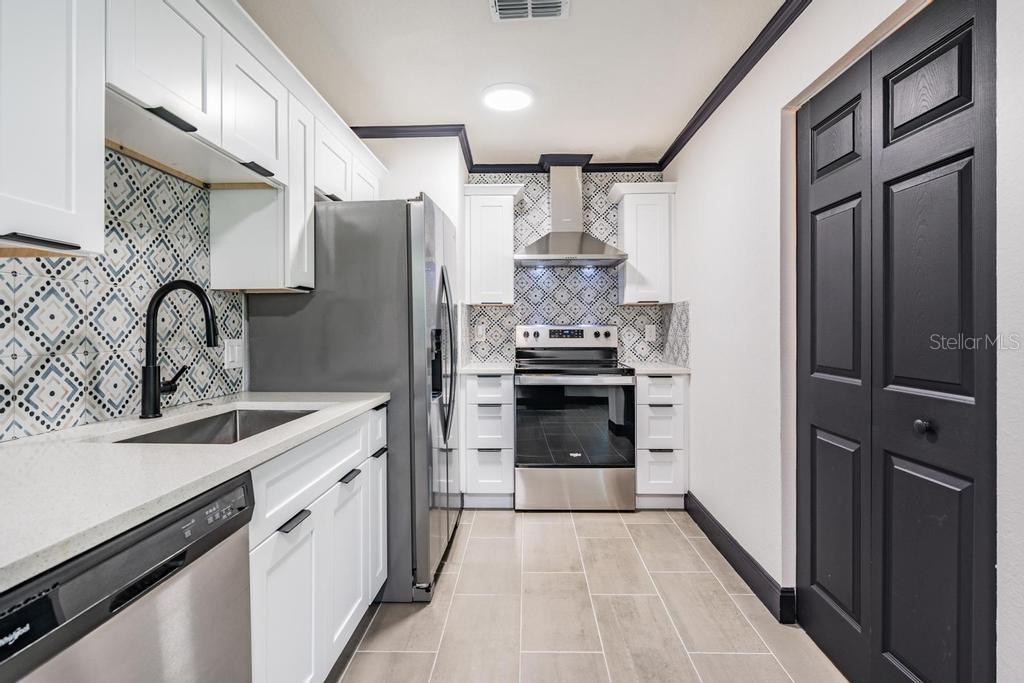 IN-LAW SUITE KITCHEN