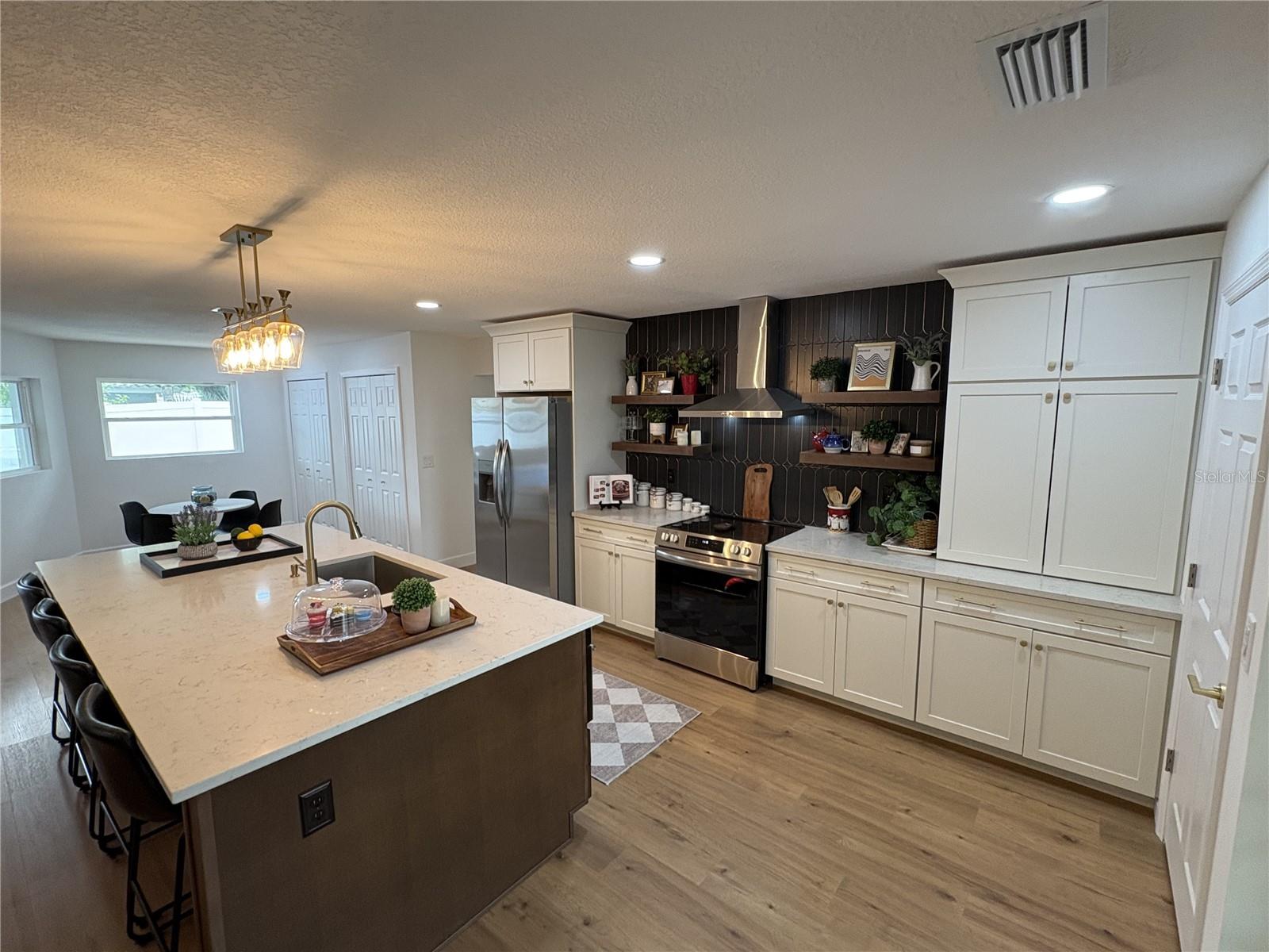 All new cabinets with soft close doors and drawers.