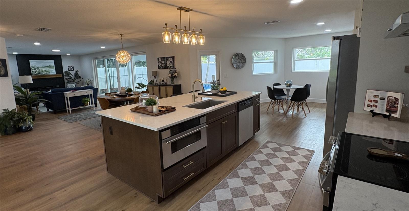 A great open concept for entertaining!