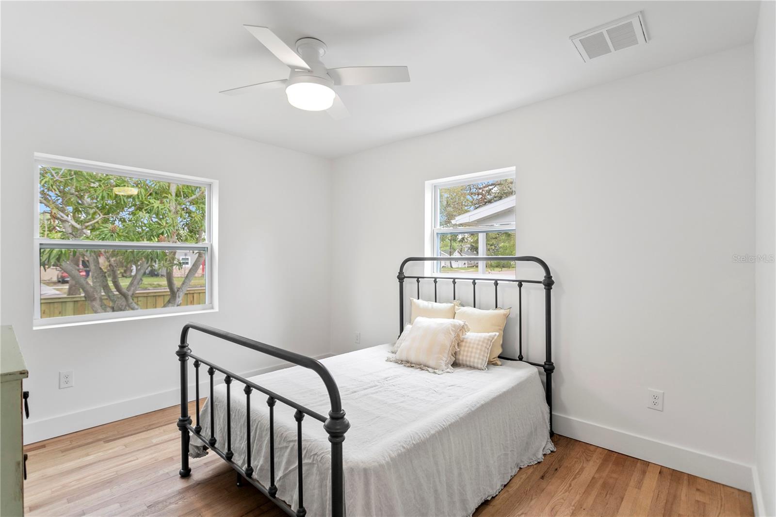 Guest bedroom