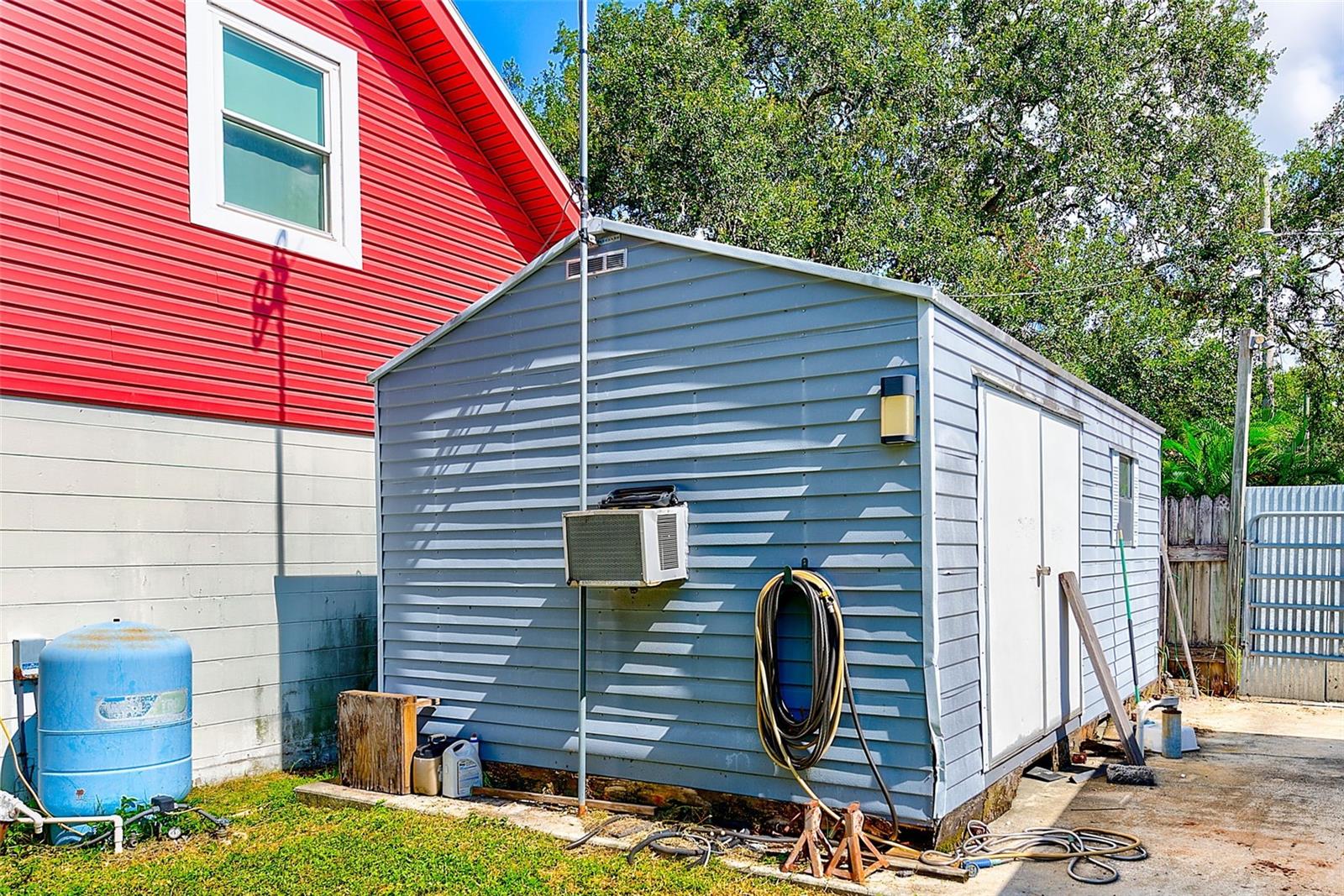 EXTERIOR BUILDING/WORKSHOP