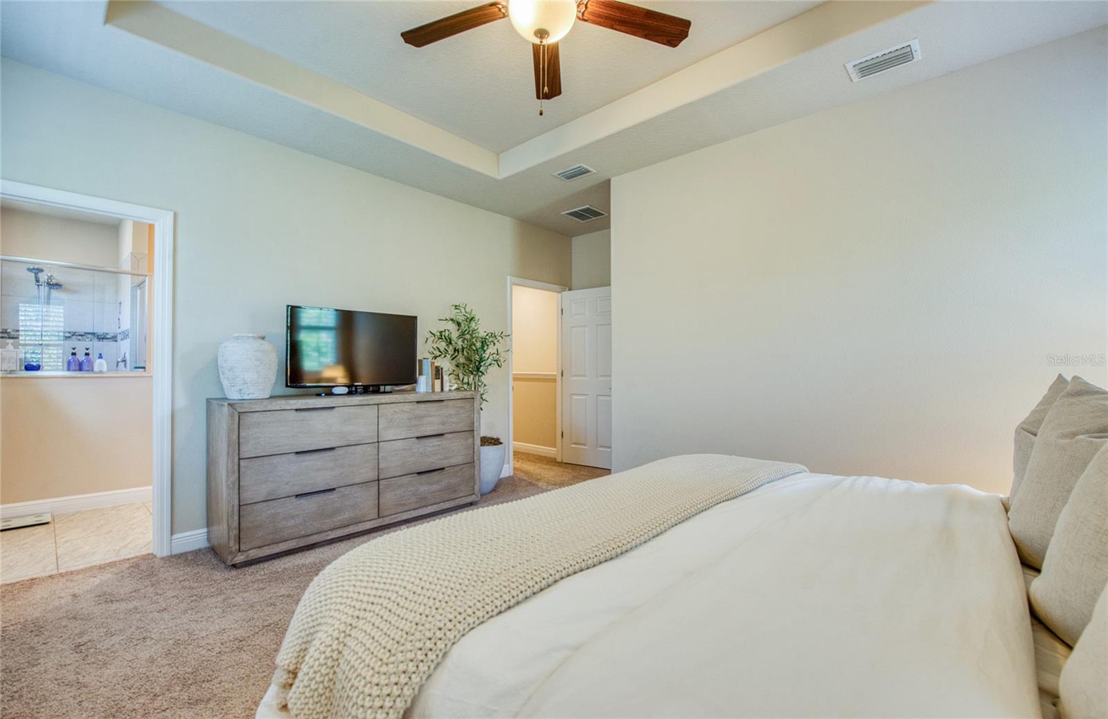 Master Bedroom/2nd floor