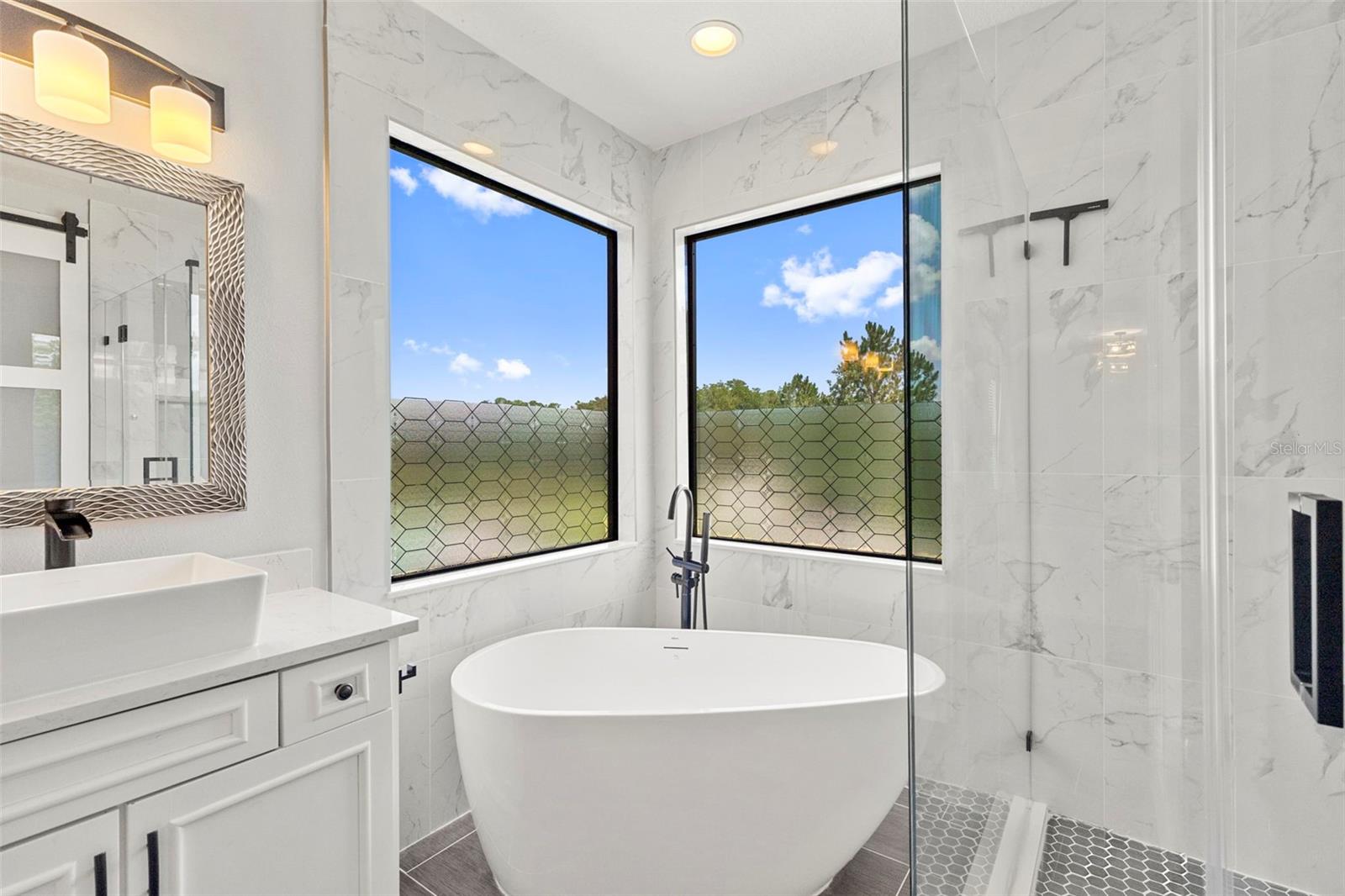 Standalone Tub