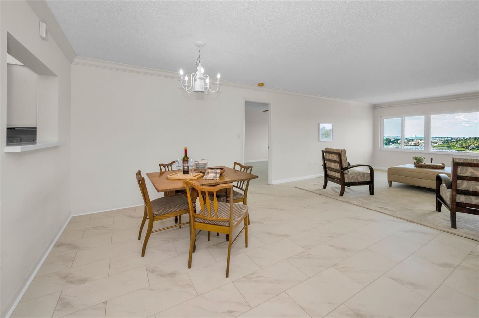 Neutral floor
