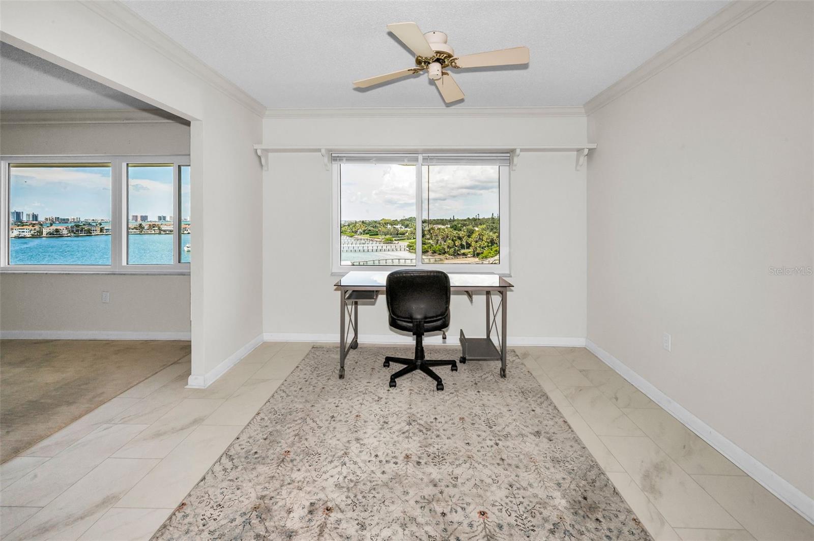 Den/Study/Florida room