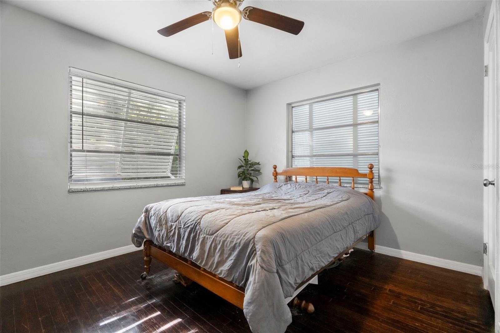 Guest bedroom.