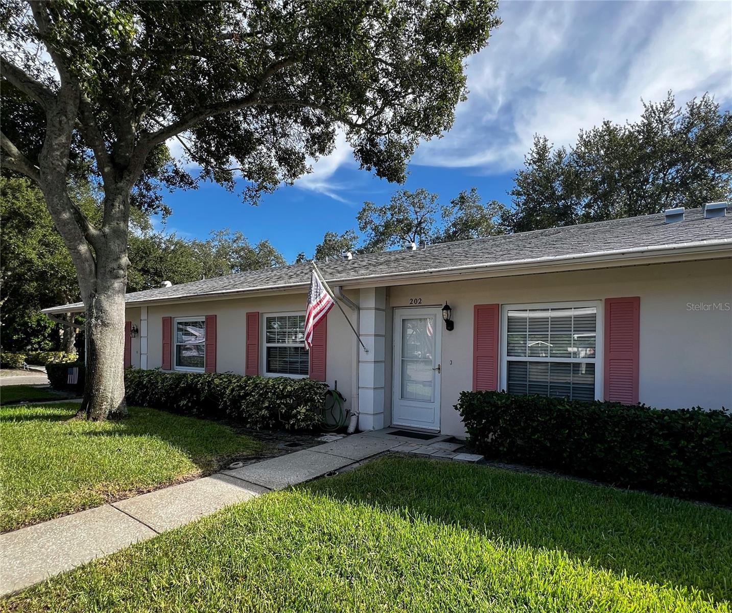 Welcome to this move in ready, ground floor villa in Clearwater!