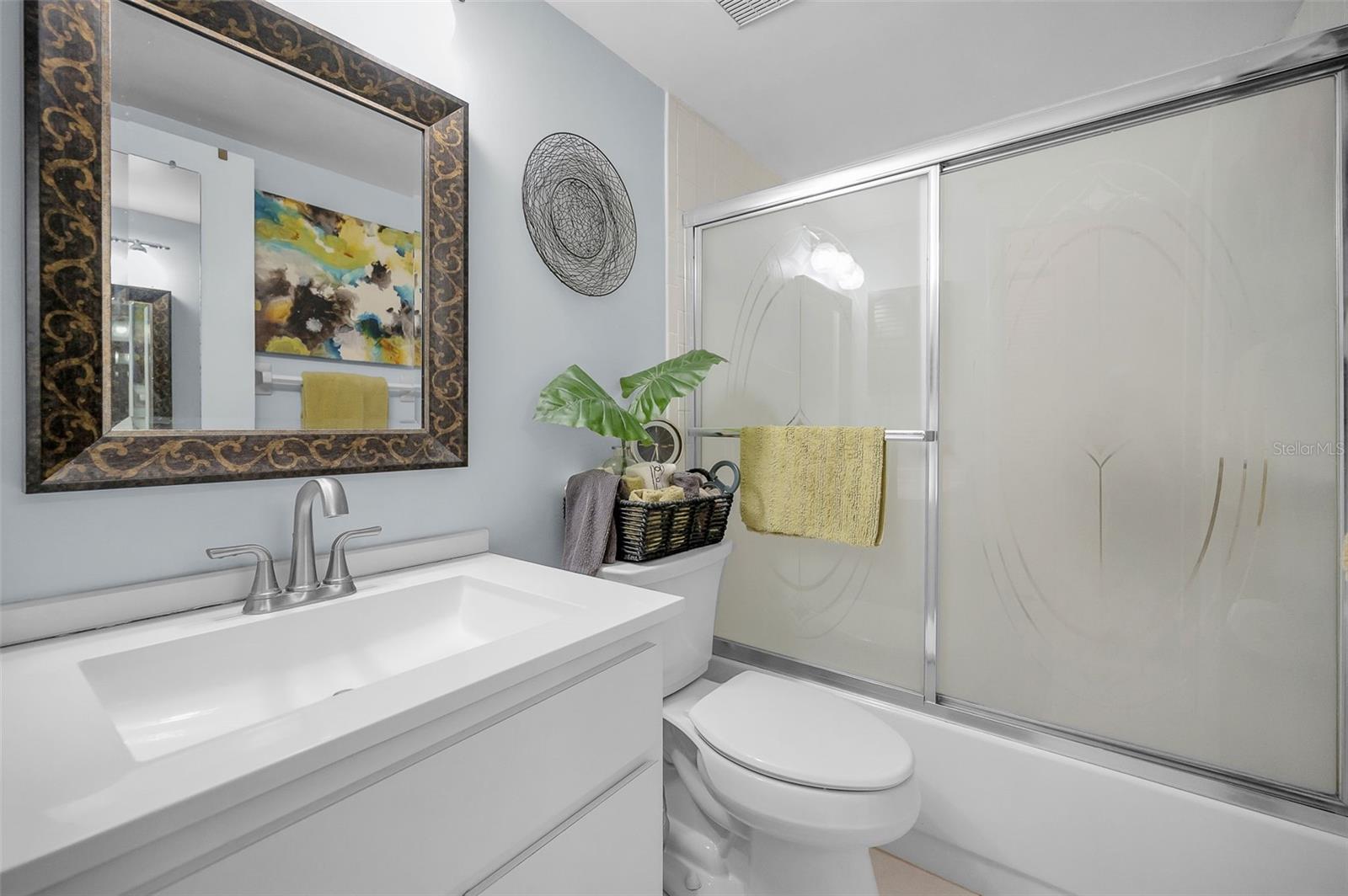 Bath #2 - Tub/Shower Combination