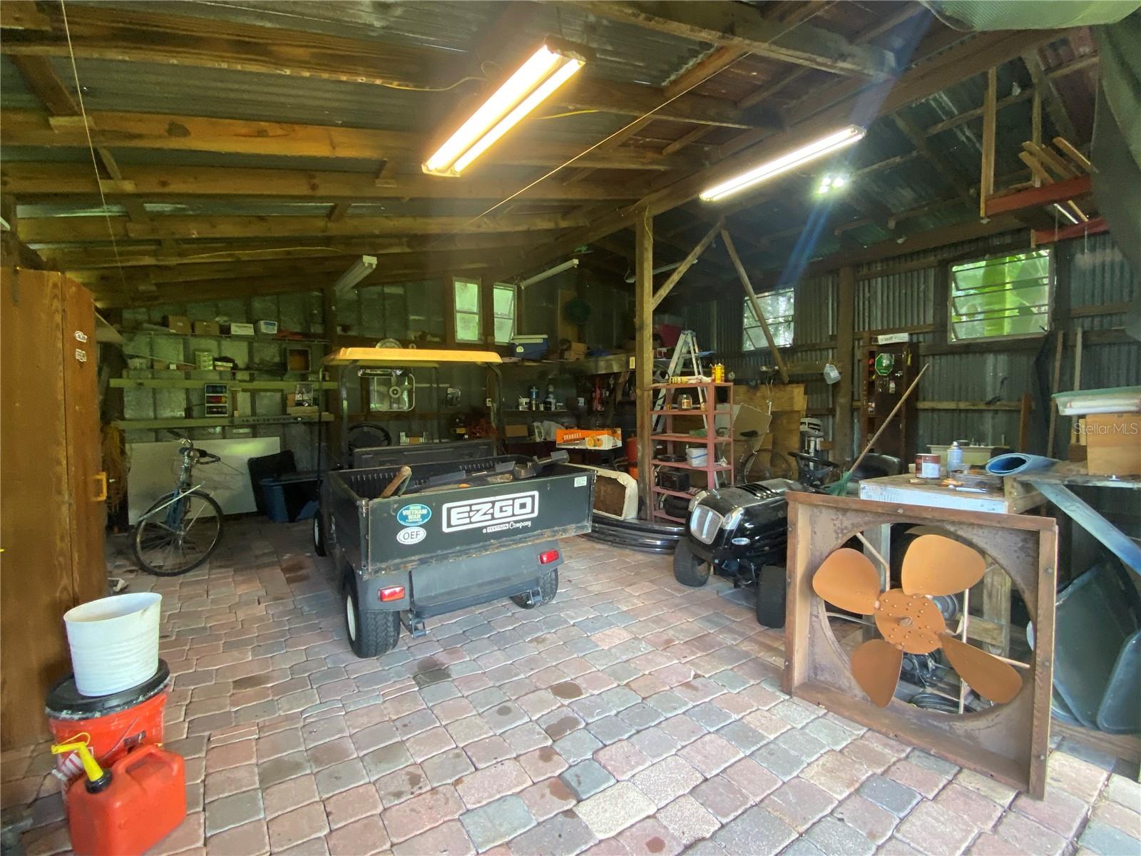 Workshop-Storage barn