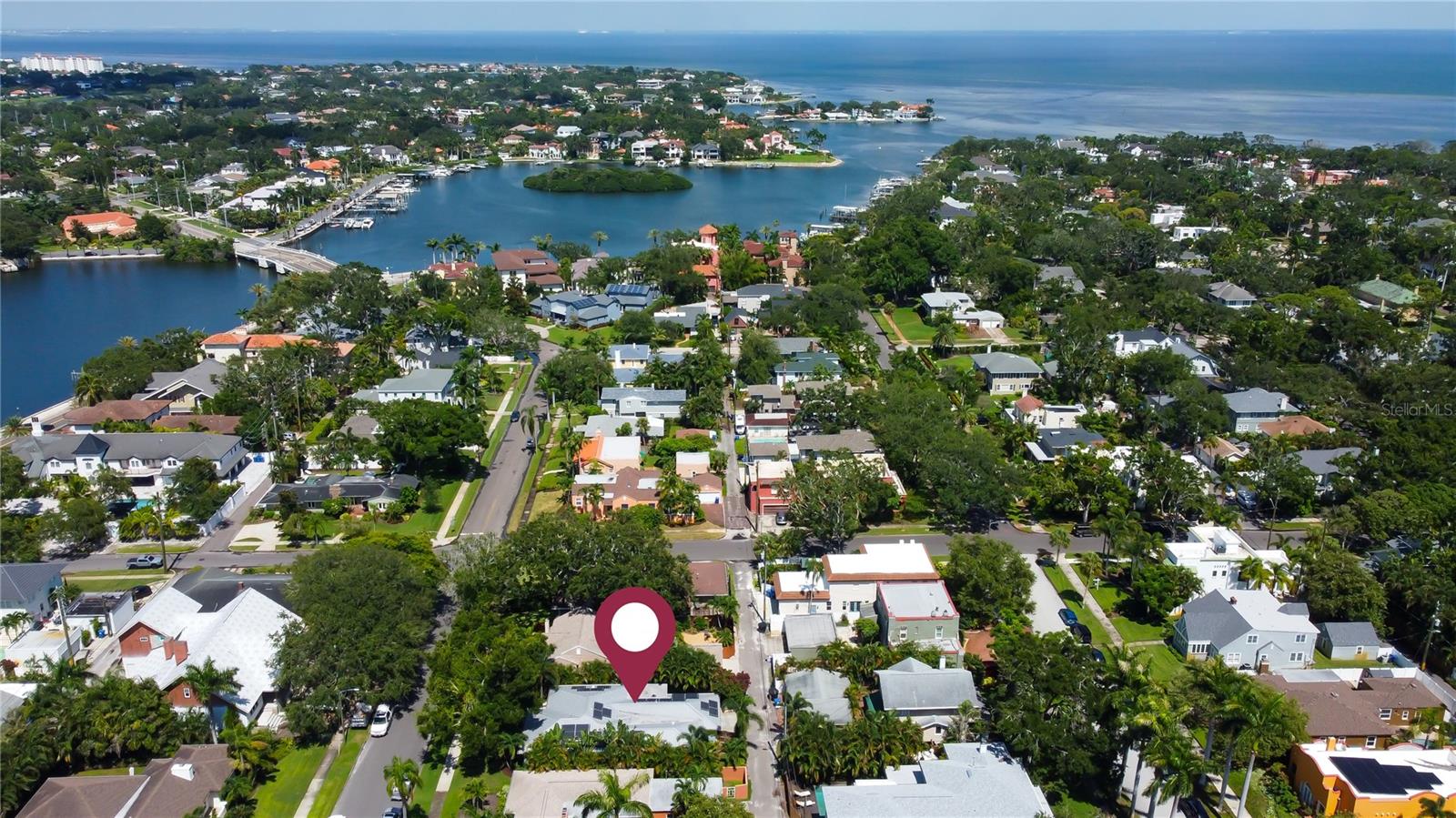 Walk to Coffee Pot Bayou & Tampa Bay