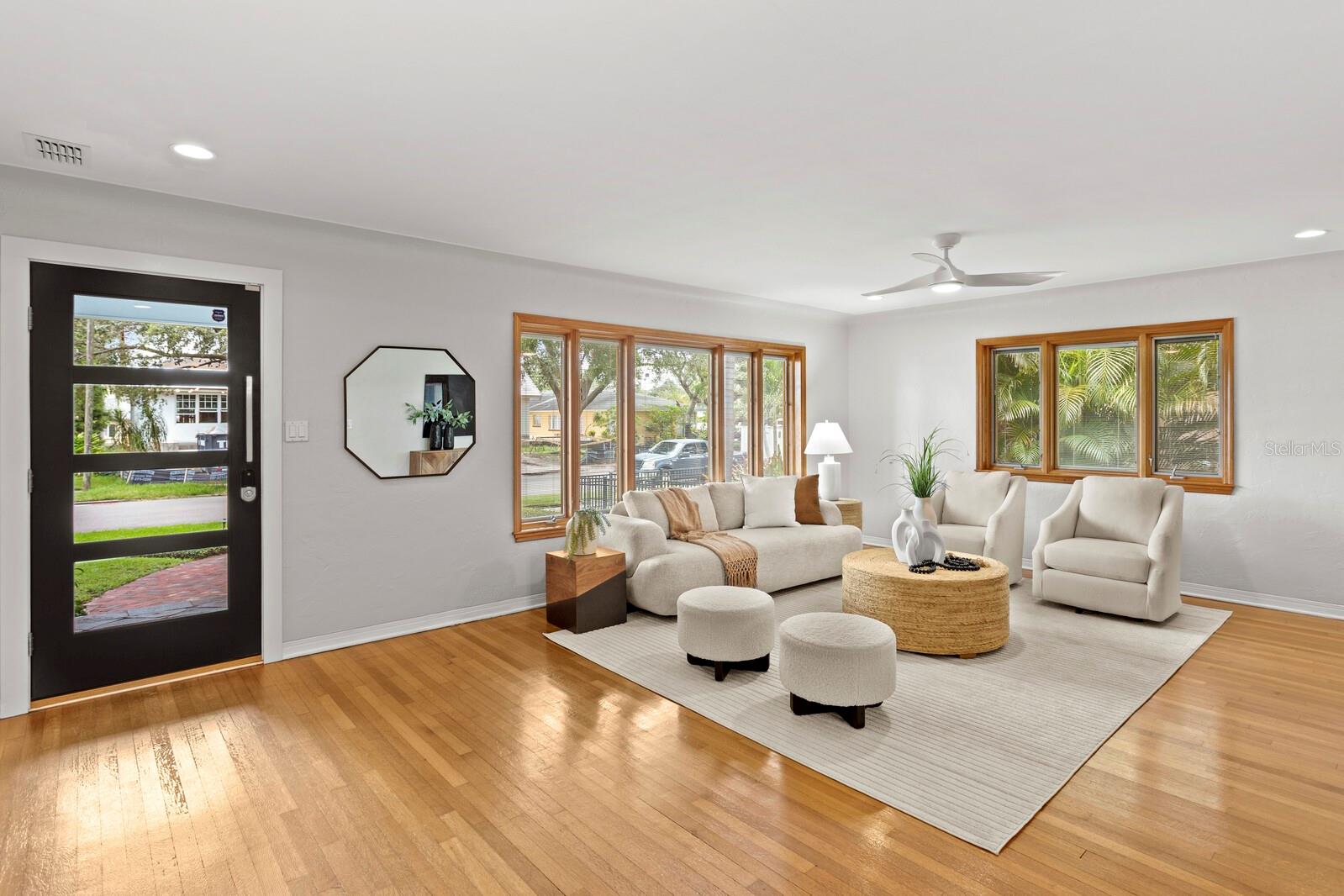Light and Bright Spacious Living Area