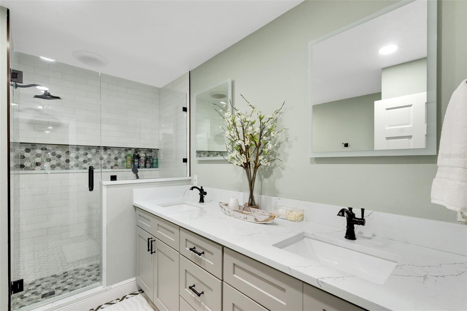 Upstairs Hall Bathroom