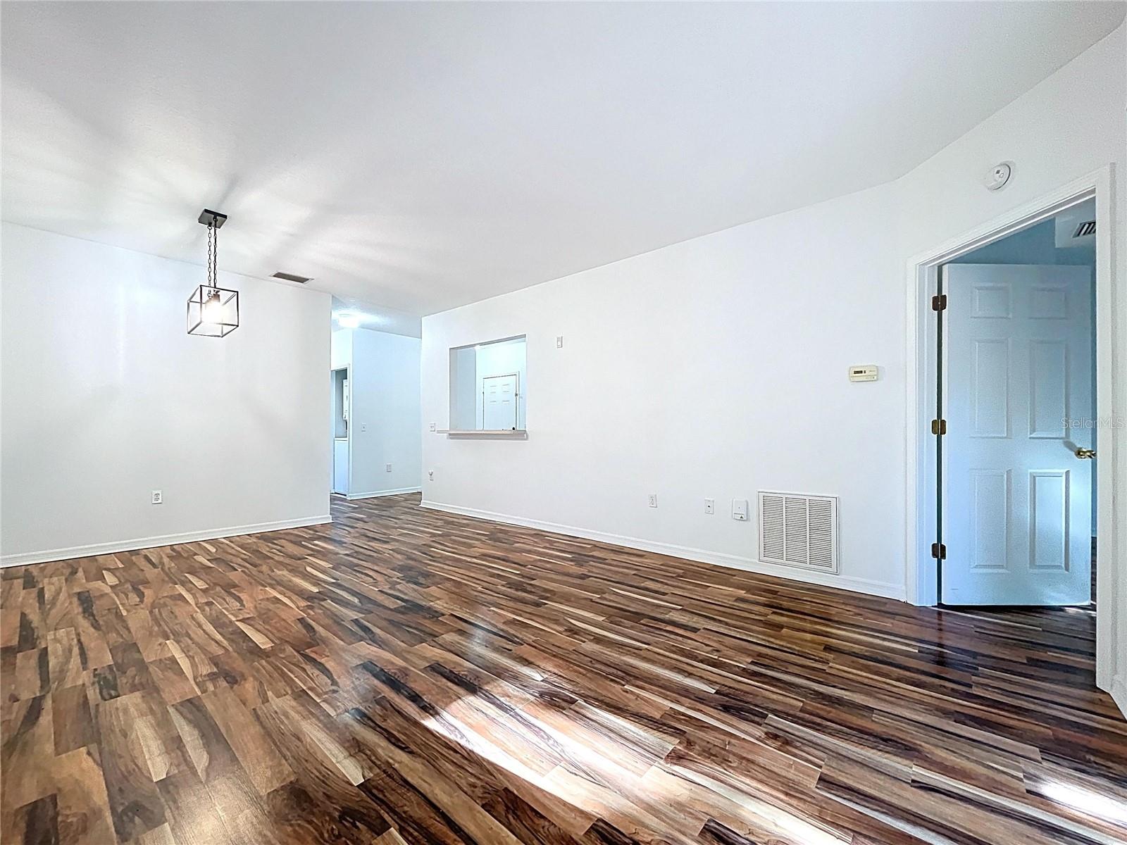 Living/dining area