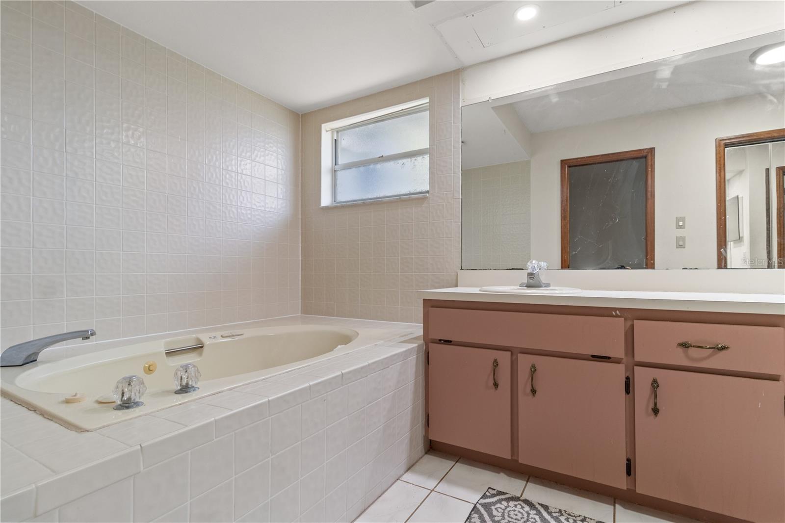 Primary bath