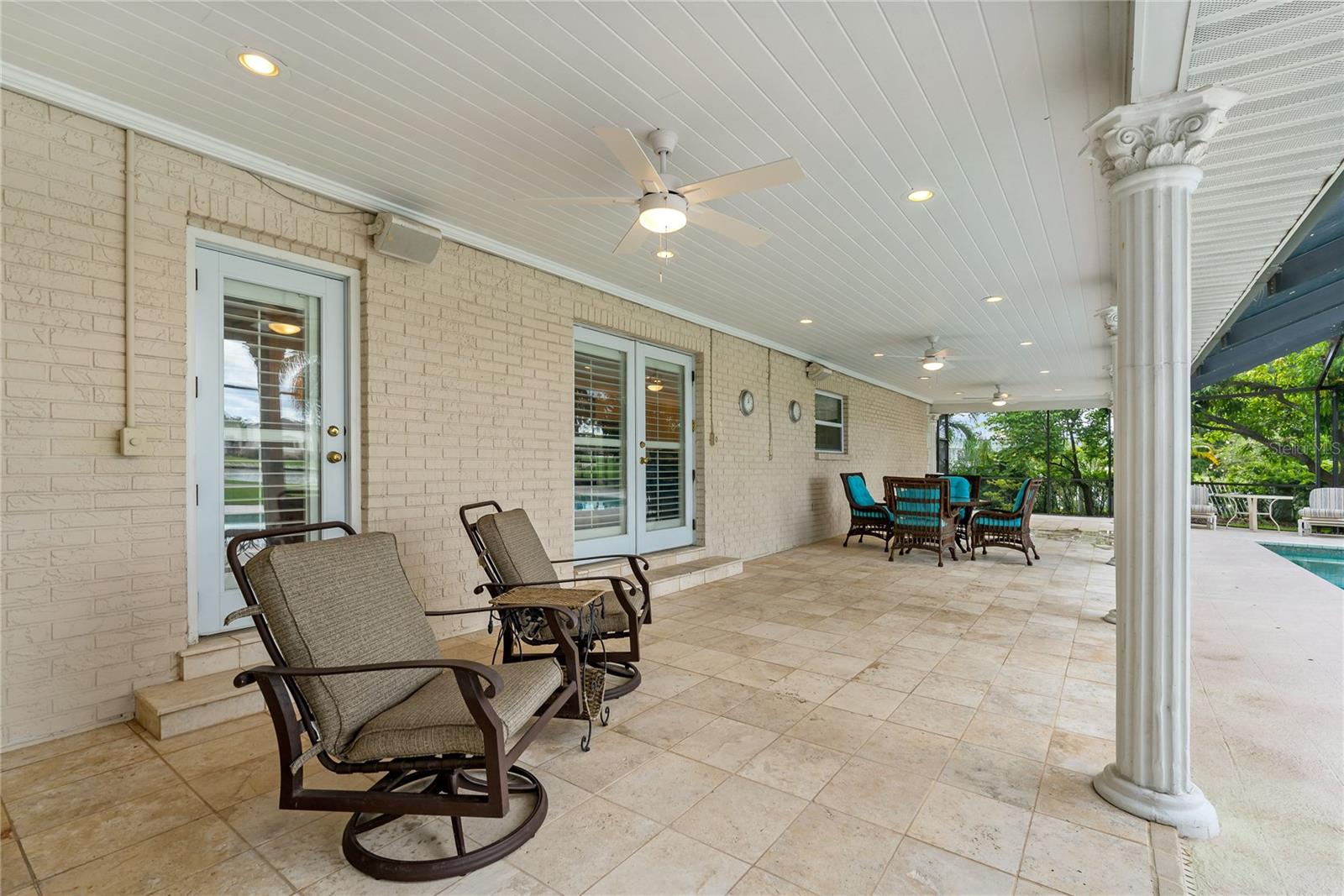 RELAX AND ENJOY THE GOLF COURSE VIEWS!