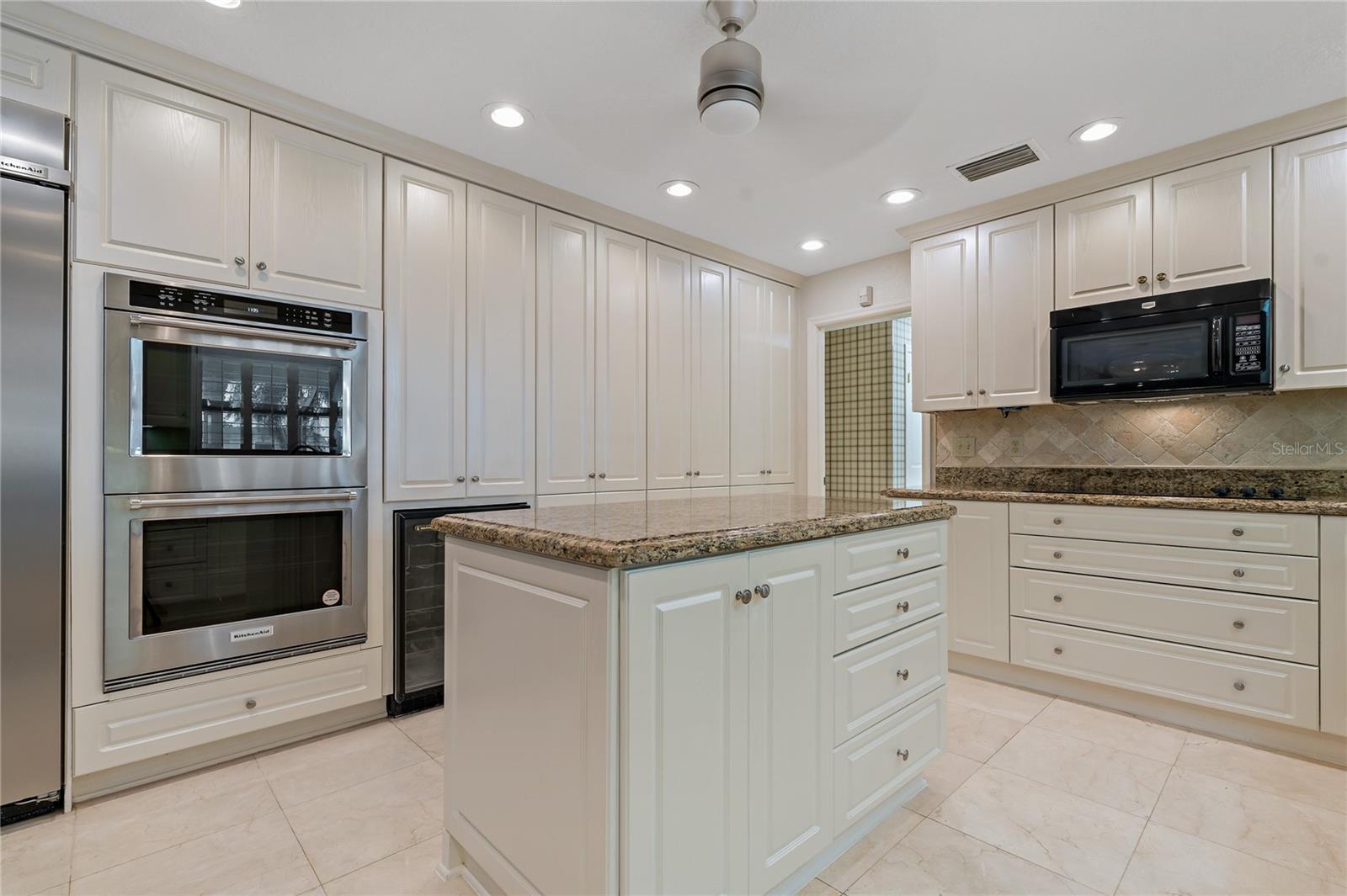 GREAT STORAGE SPACE IN THE KITCHEN