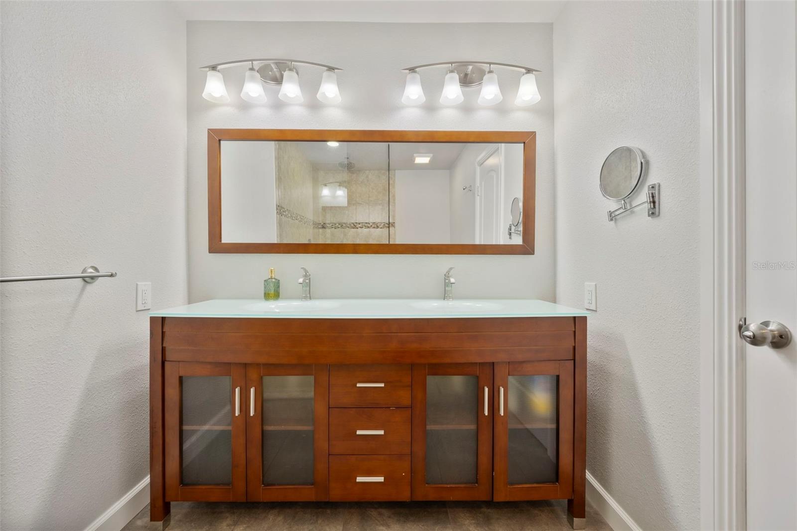 Double Vanity