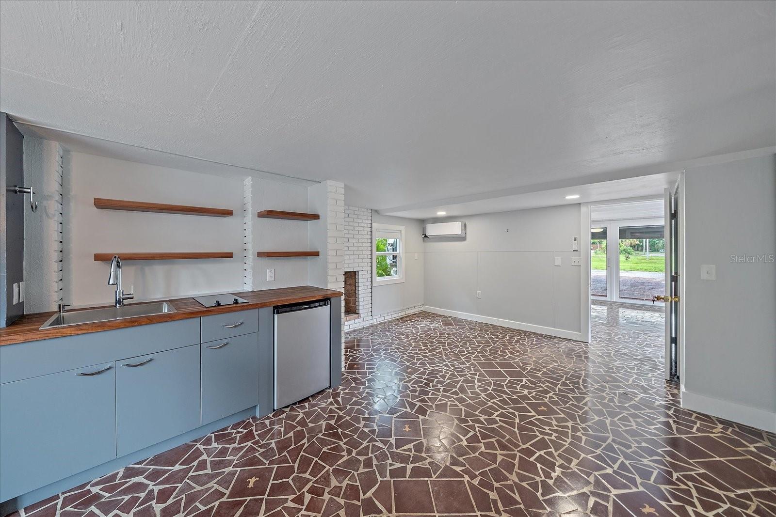In-Law / Guest Suite w/ Kitchenette