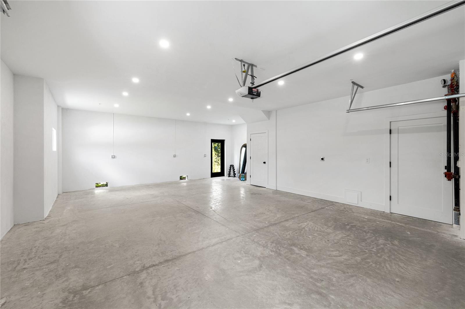 4 Car Garage