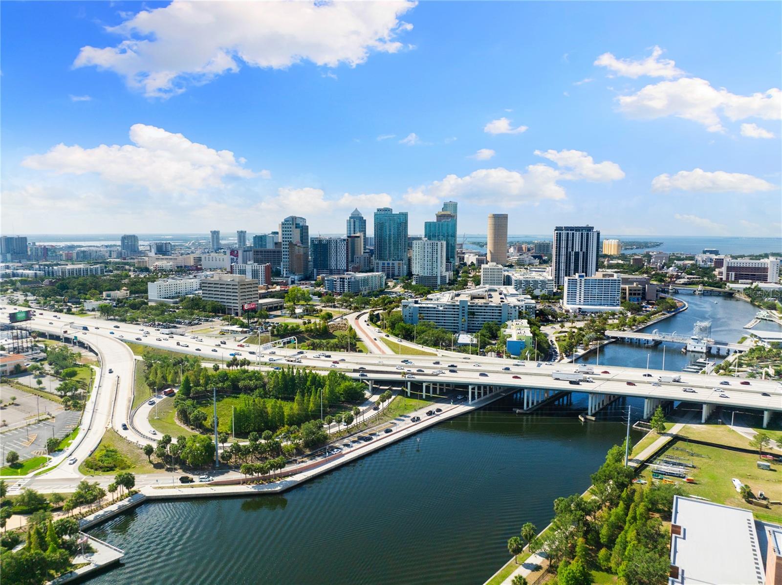 20 mins from DT Tampa