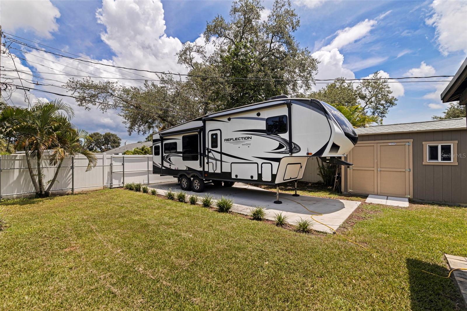 Alley access with RV/Boat parking
