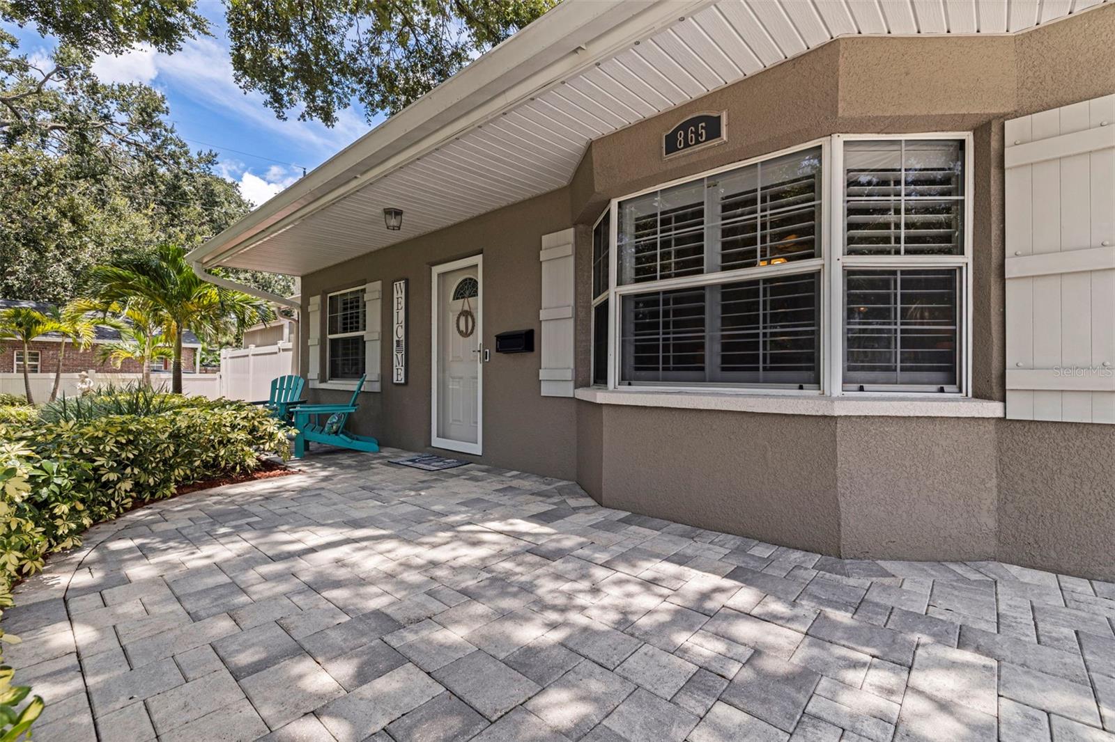 Front patio and bay windo