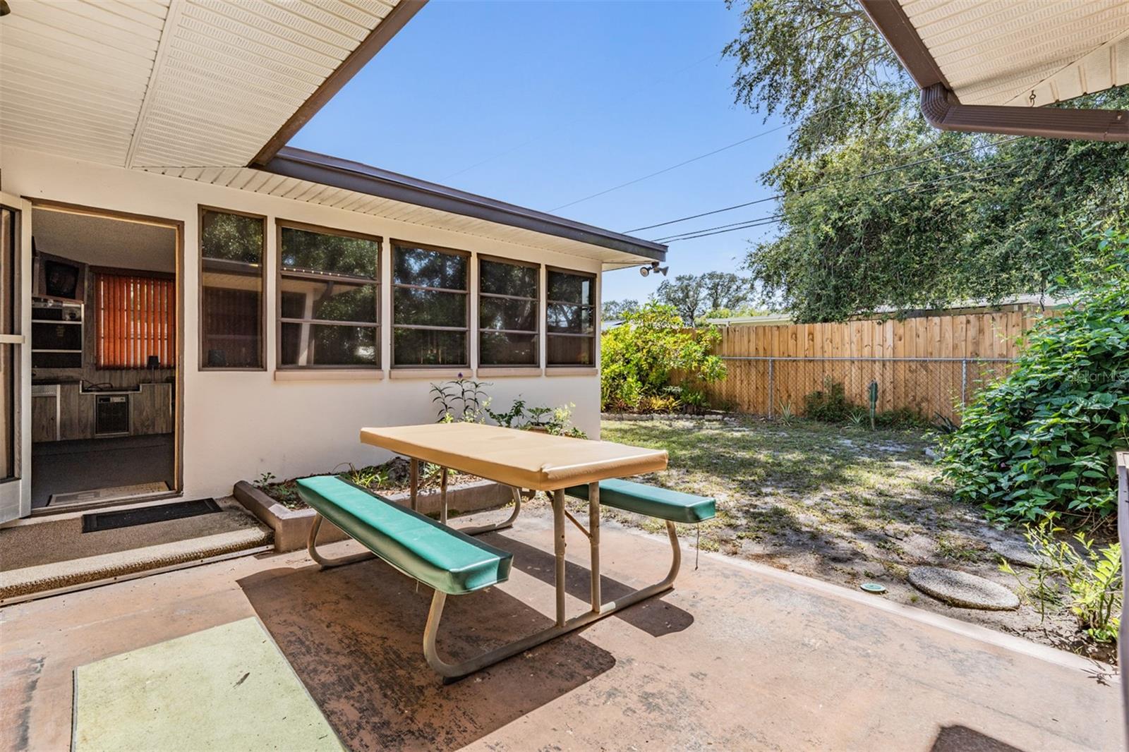 Patio/Courtyard Area