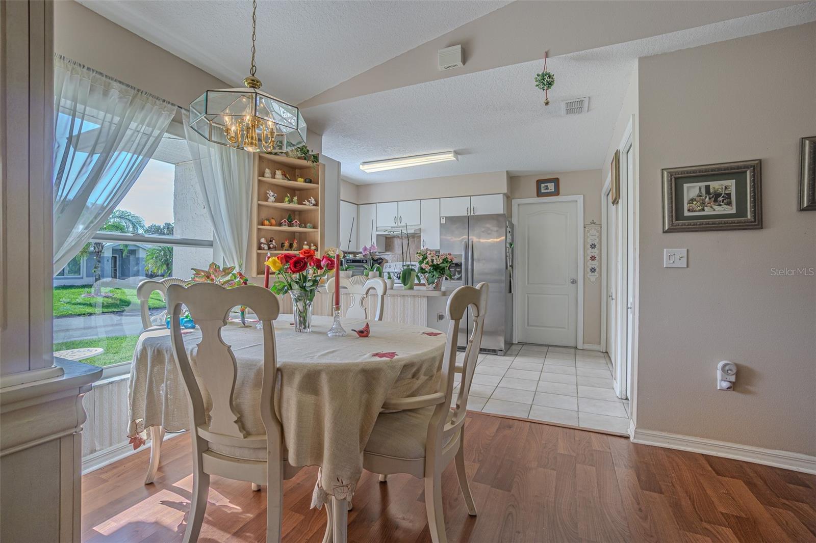 Light Bright Dining Area