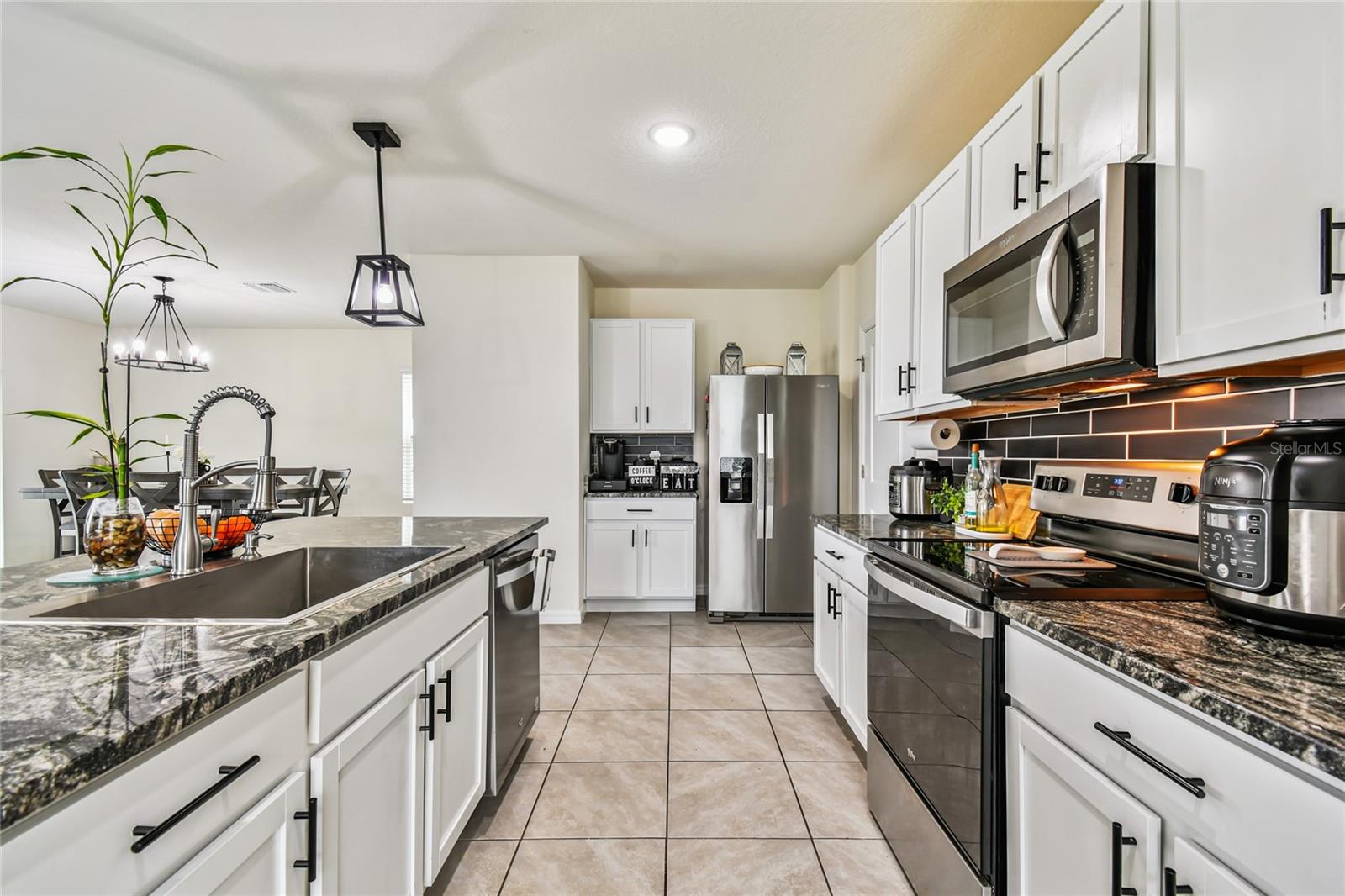 Beautiful Modern Kitchen