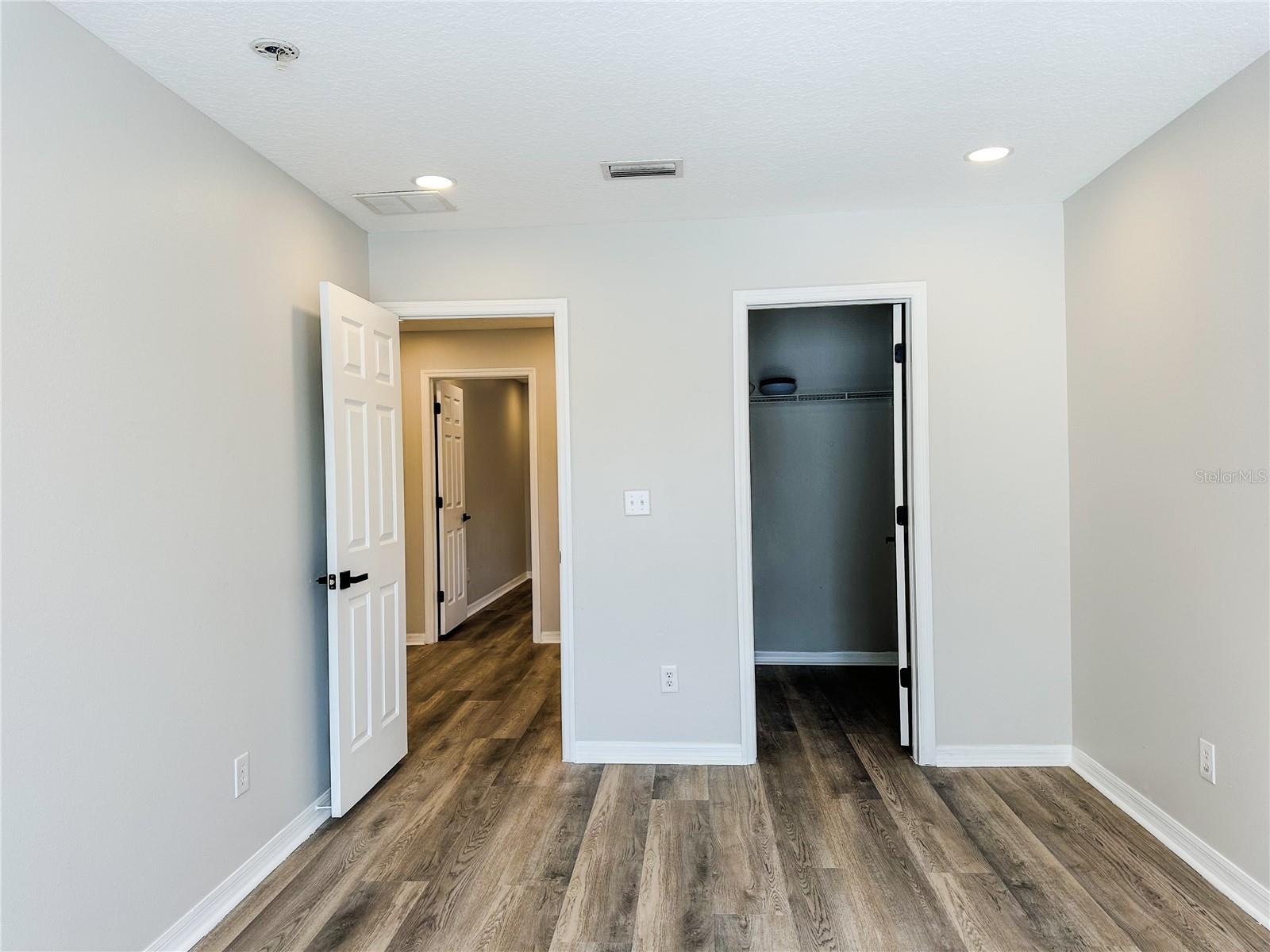 bedroom4