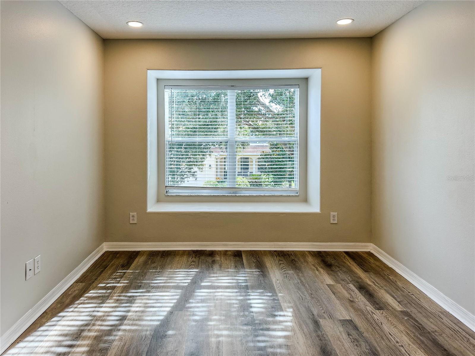 bedroom4