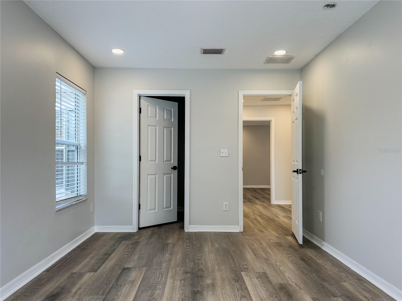 bedroom4